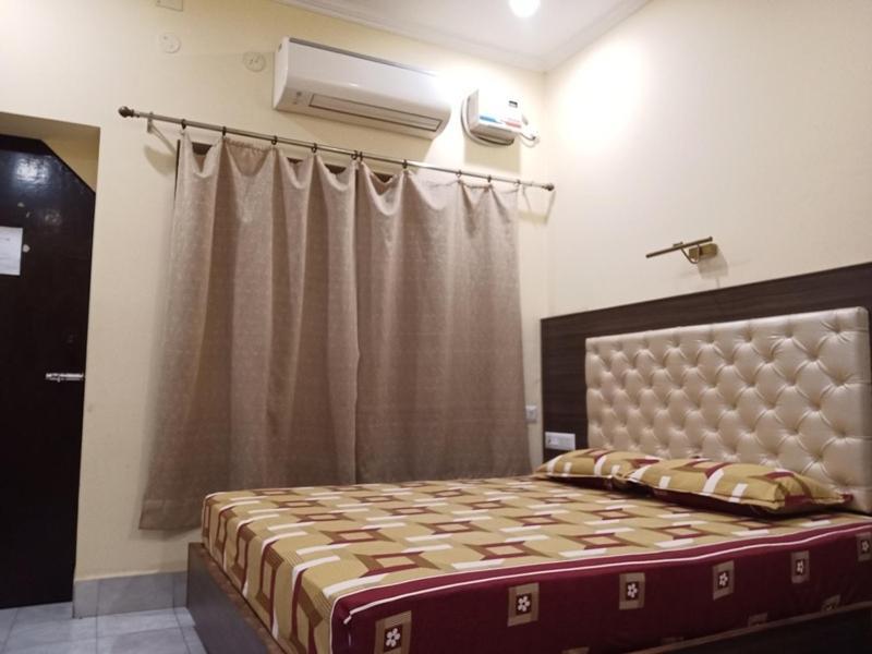 Scindhia Guest House Varanasi Ngoại thất bức ảnh