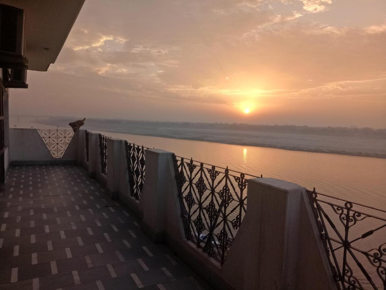 Scindhia Guest House Varanasi Ngoại thất bức ảnh